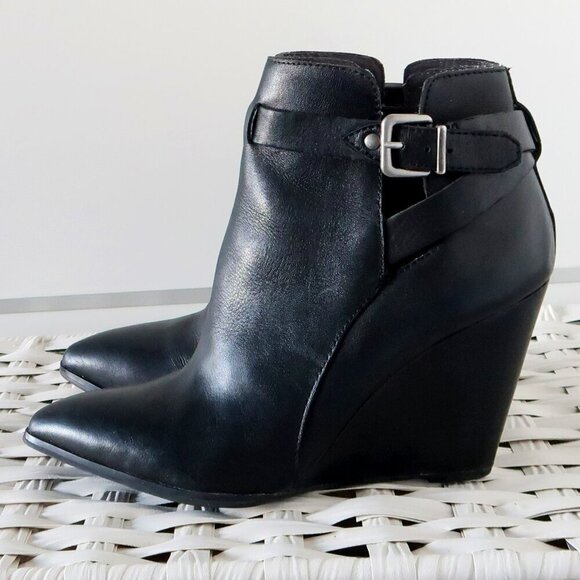 Seychelles Anthropologie Black Leather Pointy Toe Wedge Heel Ankle Boots Booties - Picture 15 of 16